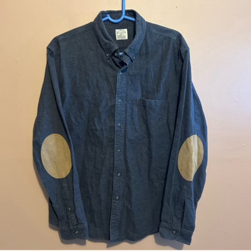 J.CREW men’s large grey flannel with elbow patches.